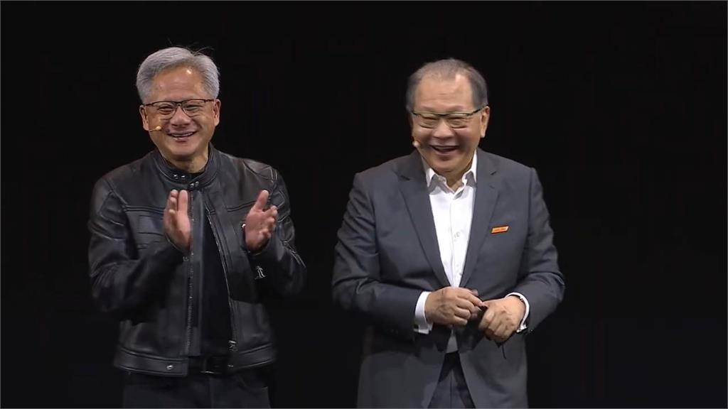 黃仁勳來台參展為夥伴站台 蔡力行體貼送通化夜市水果