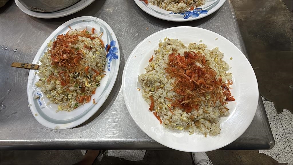 東港吃海產10菜1湯「價格破萬」! 店家澄清「做比較大份」反控對方奧客