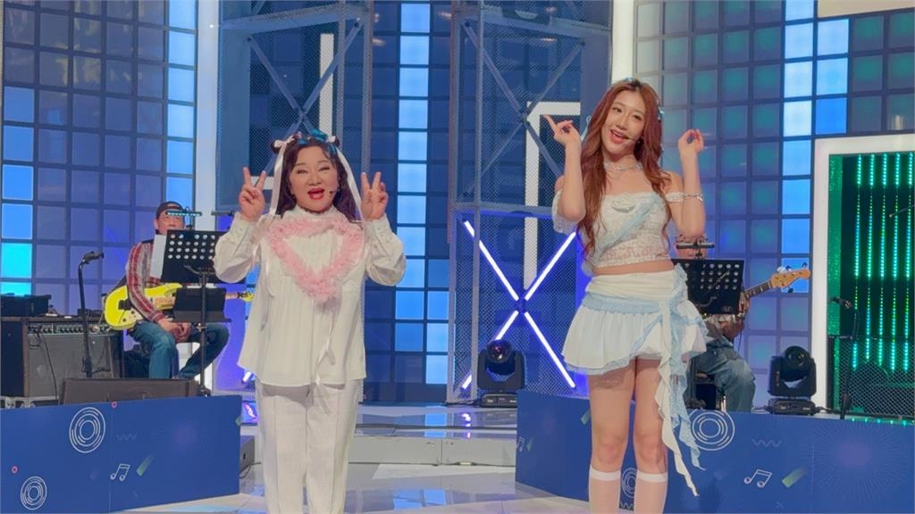 曹晶晶《誠懇逗陣》穿比基尼秀身材!白冰冰祝她回美求學順利