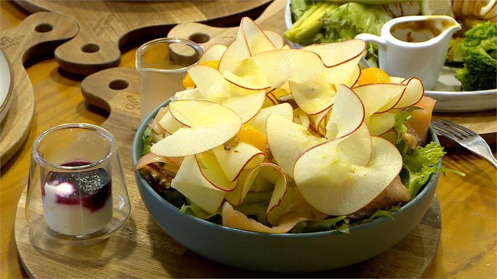 降低咖啡期貨衝擊！　連鎖咖啡開賣健康便當　拚年銷150萬個