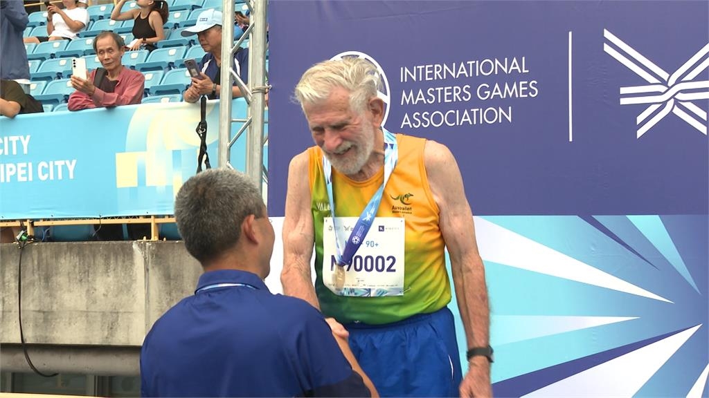 世壯運／真的90歲？昆凌爺爺超狂「鉛球再摘金牌」本屆賽事勇奪3金2銀