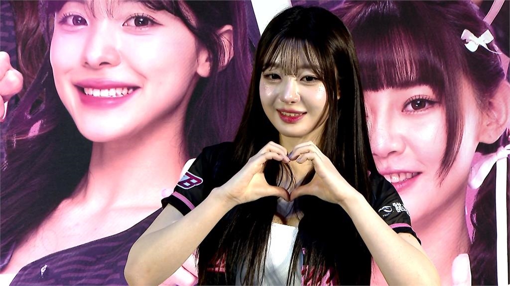 啦啦隊(影)／韓國「怪物新人」權喜原現身大巨蛋　受訪表態：非常願意來台發展！