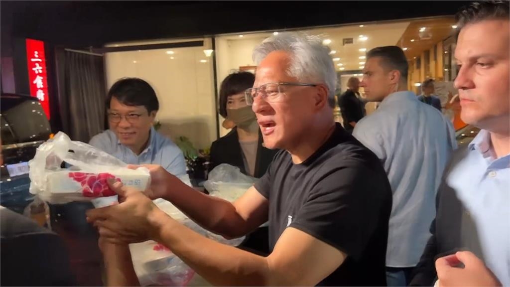 黃仁勳不捨明將離台 最遺憾沒見到Fruit lady