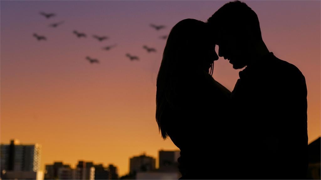 小孟老師運勢／「3星座」謹慎選擇投資、調整策略！水瓶、處女感情甜蜜蜜