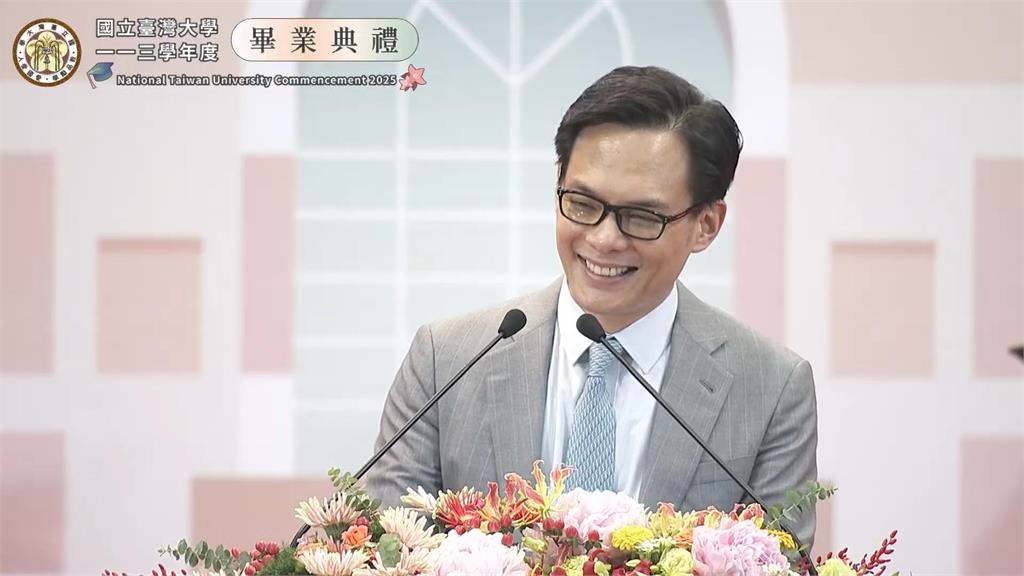 林之晨登台大畢典喊「生為台灣人,死為台灣鬼」!親曝「台海危機」父親不移民真相