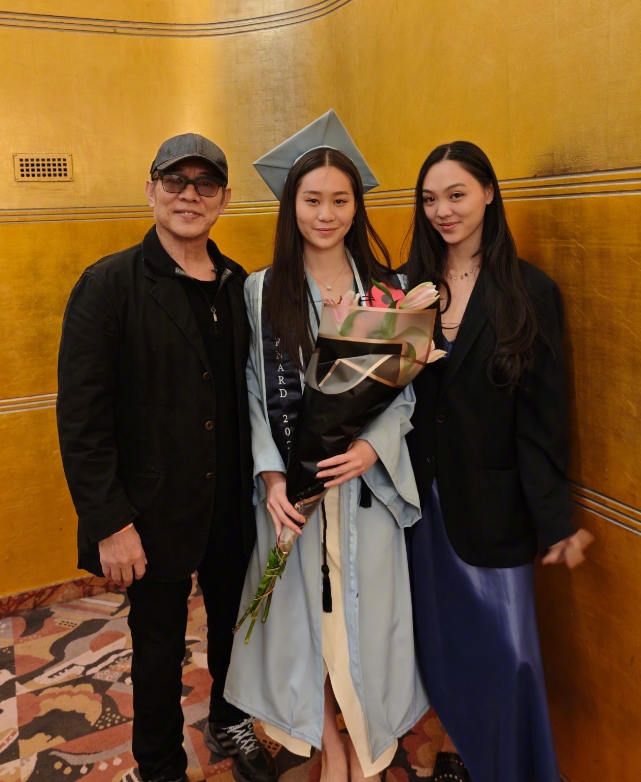 李連杰息影5年街頭亂晃、逛公園無人認出?他回飯店超驚訝:世界變了