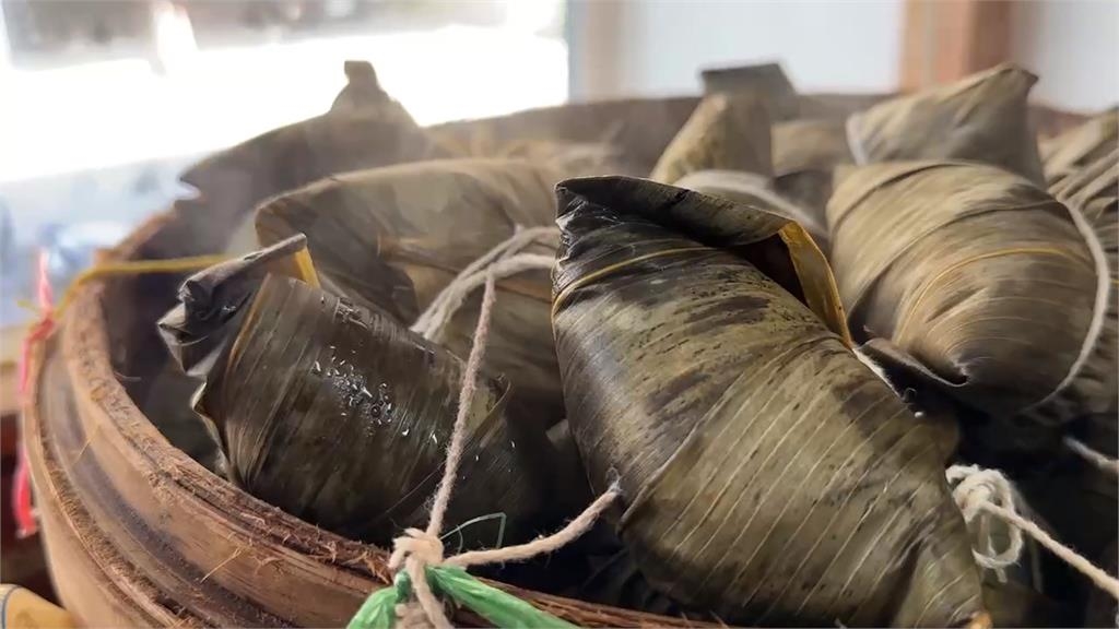 吃完粽子後「粽葉」該丟廚餘還是一般垃圾?環保局曝正解:丟錯最高罰6千