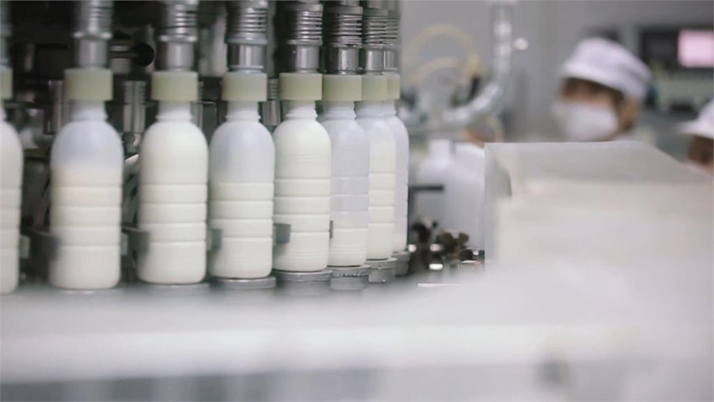 直擊AI牧場!酪農攜手鮮乳品牌做「這件事」一天多四小時管理