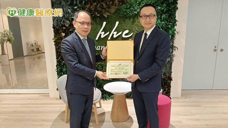 台灣衛采製藥積極培養醫藥行銷人才 胡耀中董事長獲頒榮譽MR認證