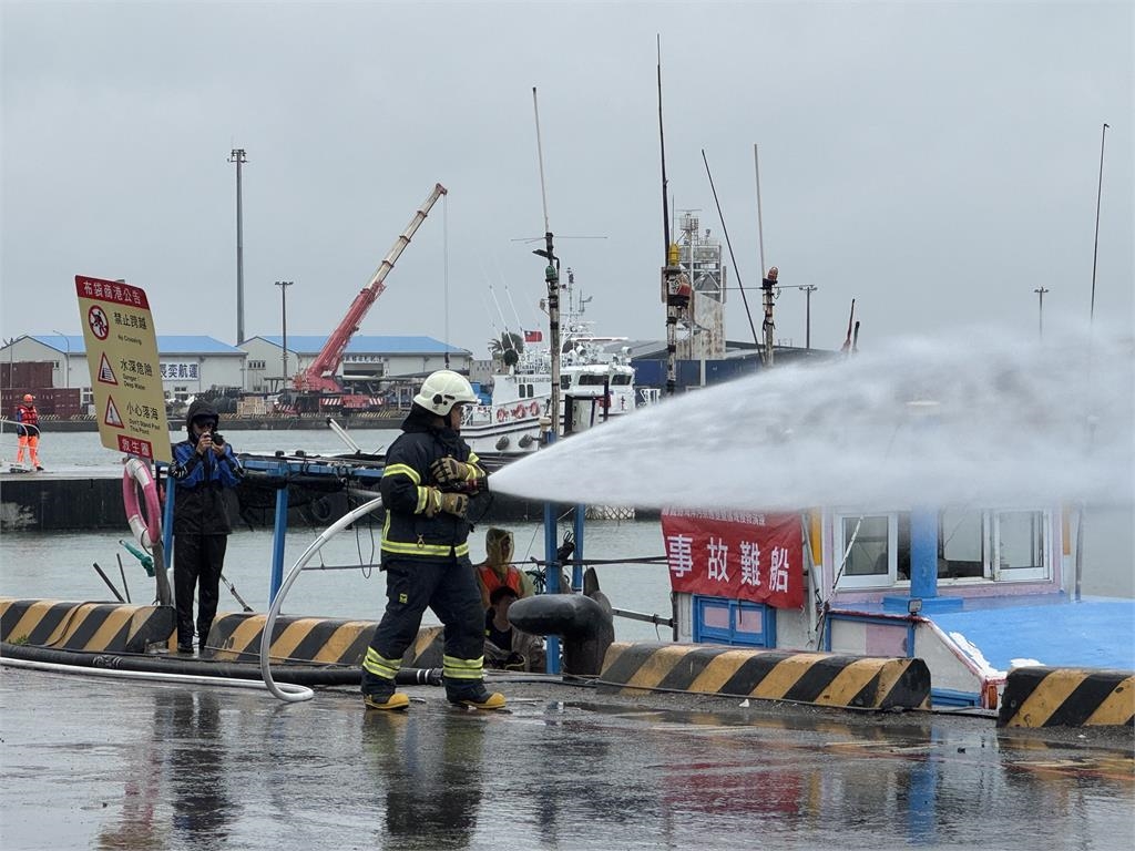 快新聞／海洋污染零容忍　嘉義縣跨域合作搜救演練
