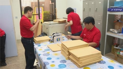 高雄首間印刷庇護工場成立　提供身障者更多就業機會