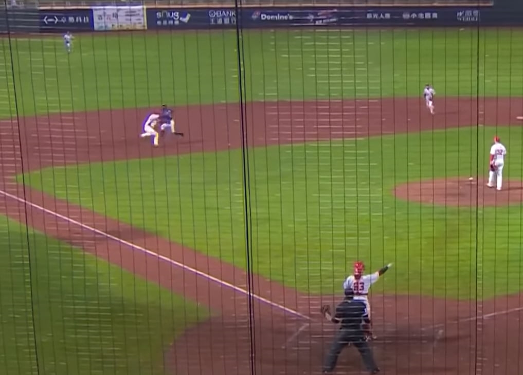 中職(影)/富邦味全爆大場面中職懲處出爐 陳連宏抗議事件遭罰4萬+禁賽2場