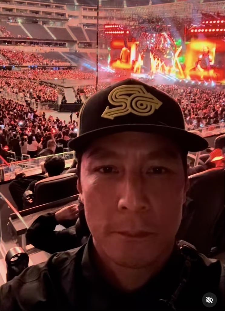 野生吳彥祖現身演唱會!驚見「超大咖韓團」同框畫面網嗨了:夢幻聯動