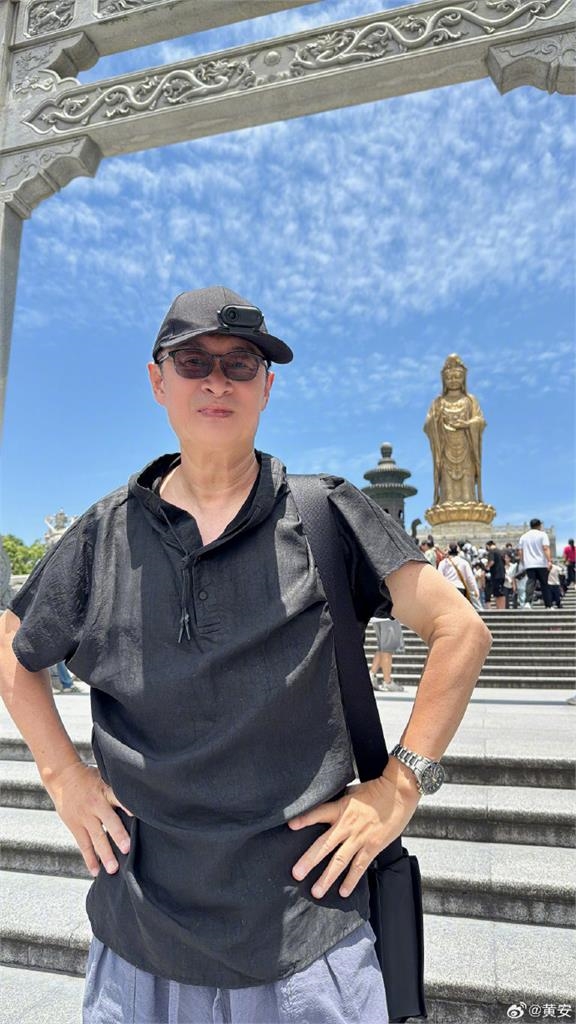 才宣布出家!黃安見中國人「拿錢做1事」搖頭開噴…突領域展開秀觀音指