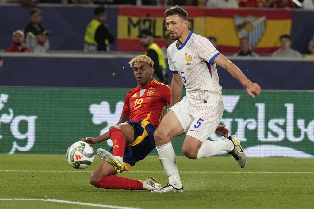 足球(影)/西班牙17歲小將專剋姆巴佩? 6度擊敗法國巨星挺進歐國聯決賽