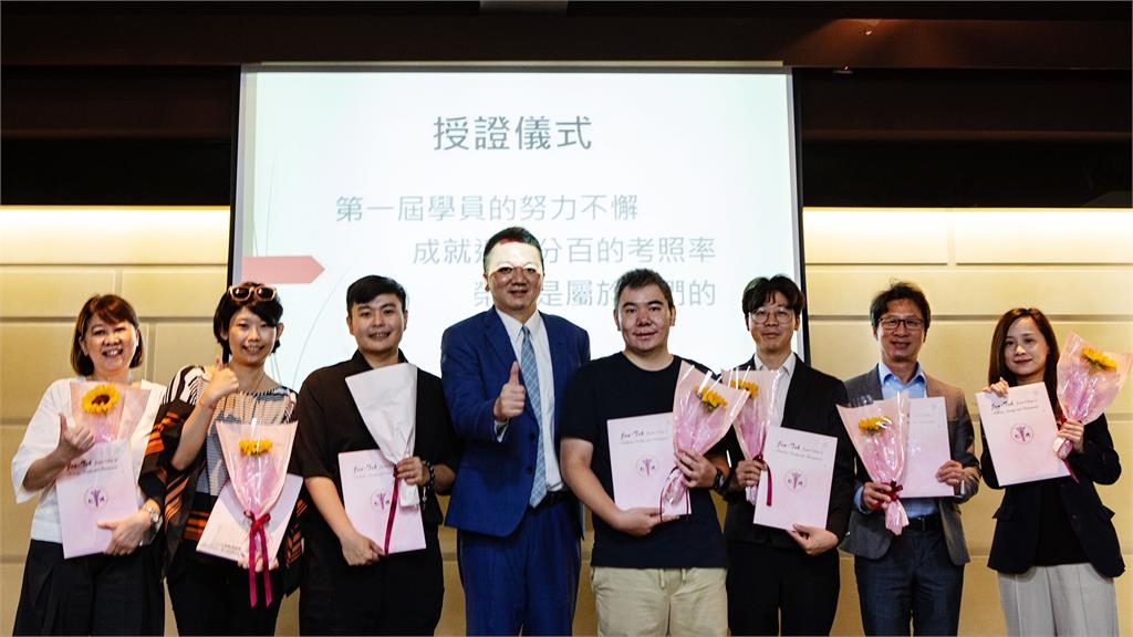 216hr專業訓練誕生「全國榜首」!仁德醫專首屆助理證照考照率破98%