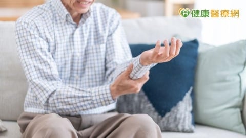 「復健融合科技」助中風病人翻轉困境 走路、吃飯不再是難事