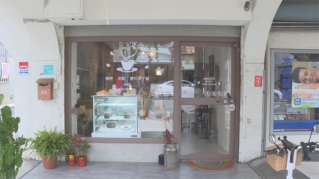 獨/72歲德國女婿台南開咖啡廳 用甜點、菜餚分享「慢活哲學」
