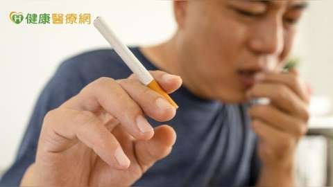 65歲男久咳未痊以為感冒 一檢竟是「肺癌」上身