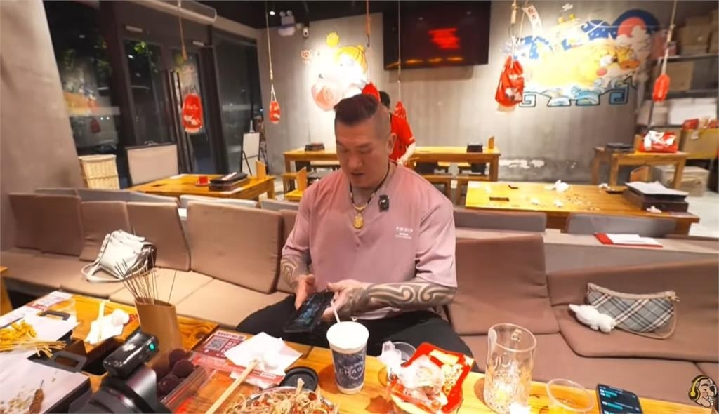 不只穿KP衣…中國人還喊「釋放柯文哲」!館長嗨吐1句網傻眼:抹紅阿北?