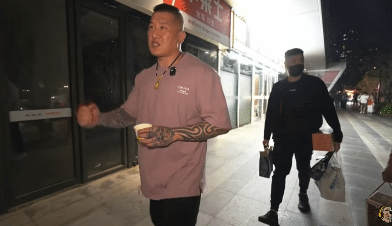 不只穿KP衣…中國人還喊「釋放柯文哲」!館長嗨吐1句網傻眼:抹紅阿北?