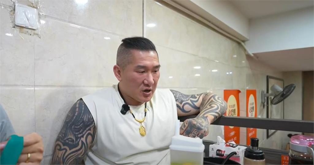 館長見上海街頭「滿是監視器」脫口1句大讚!網傻眼:中國的誇誇超人