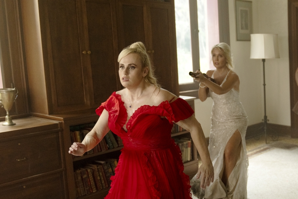 喜劇女王變頂尖特務! 「胖艾美」瑞貝爾威爾森《超硬伴娘》拍到爆血送醫