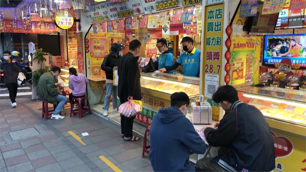威力彩31連槓「頭獎飆12.6億」！各行各業搶拚翻身機會　彩券行曝：買氣3級跳