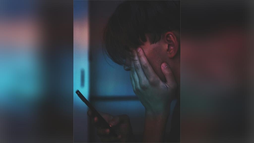 國高中生每20人就1人遇網路霸凌　醫建議5行動應對