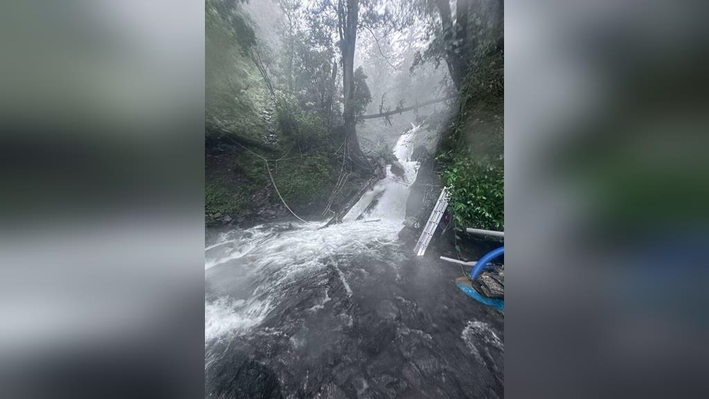 屏東北大武山步道遭落石砸損　暫停開放待搶修