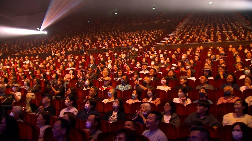 金嗓歌后蔡琴睽違3年開唱　政壇大咖現身捧場