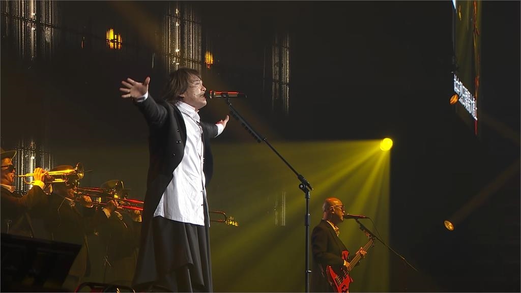 第七度攻蛋! 伍佰帶動全場合唱 現場如大型KTV