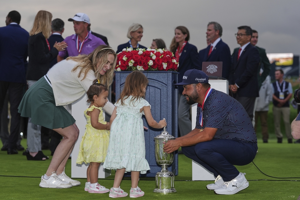 高爾夫(影)／再見長推勇奪美國公開賽冠軍!　地主好手抱回近１.3億台幣獎金