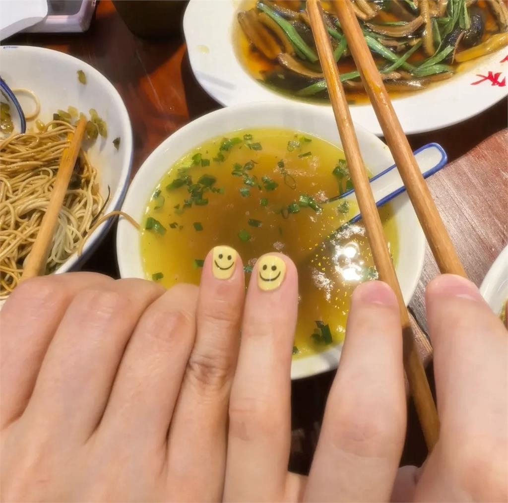 蕭敬騰神隱1個月現身了！曬「愛妻Summer合照」網揪1細節全閃瞎