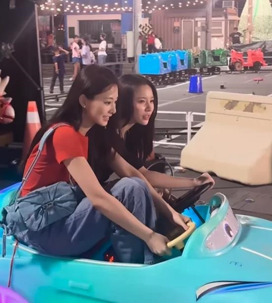 夜市女飆仔「安全帶沒系」全被攝!竟是周子瑜本尊「側拍視角」被出賣