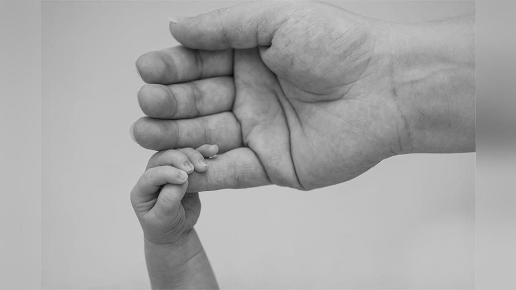 腸病毒肆虐！當心新生兒染「伊科病毒11型」　疾管署新增2重症2死亡病例