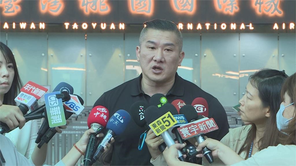 館長稱「中國沒禁翻牆」YT爽直播!資深舔共女星遇「1事」打臉:翻不了…