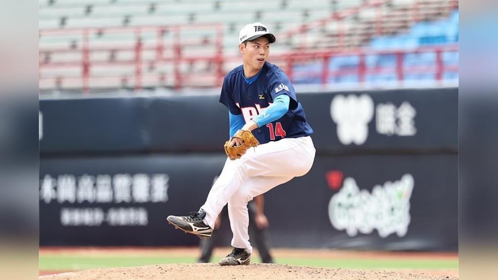 中職/新人測試會90名選手拚圓職棒夢 成大「研究生」林睿杰三度叩關飆152火球 中職/新人測試會90名選手拚圓職棒夢 成大「研究生」林睿杰三度叩關飆152火球