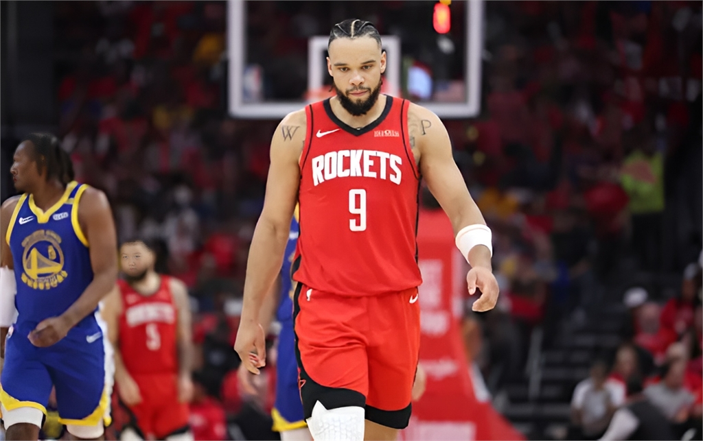 NBA(影)/狄龍真正的戰場來了!枕頭暴揍火箭熊10秒投降開溜