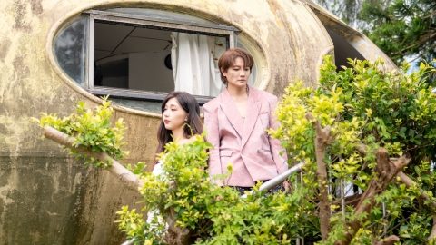 阿沁赴鬼屋取景 凌晨拍MV被嚇急衝回車上「內幕曝光」