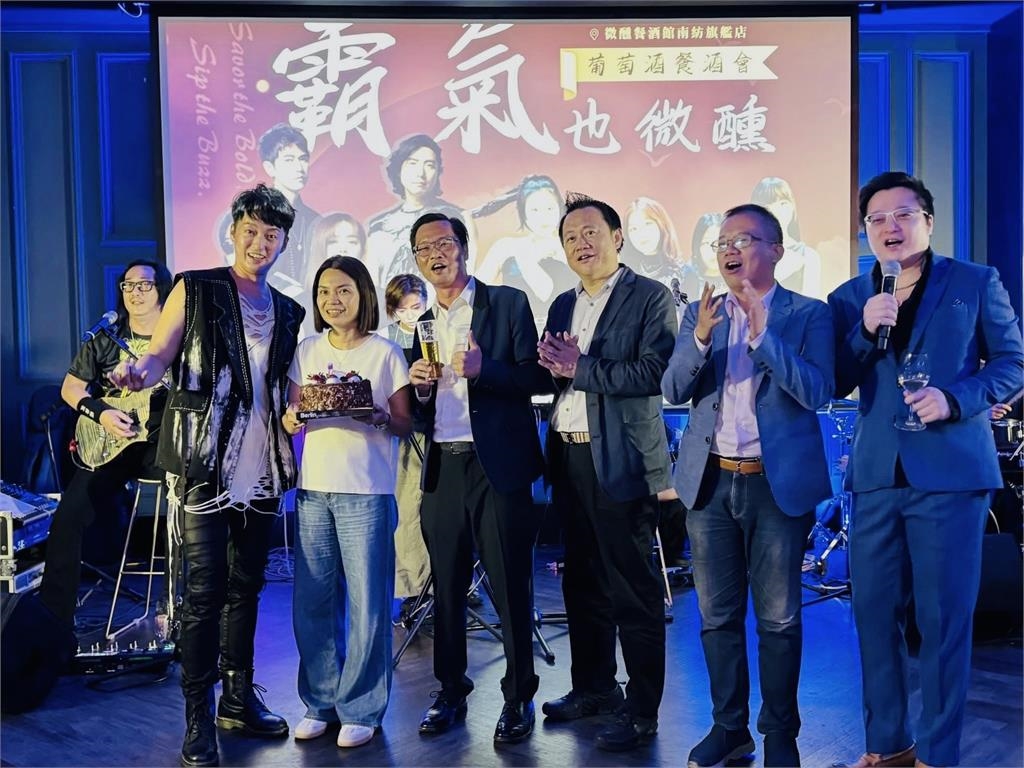 王瞳領軍「霸氣樂團」現身台南演出　　捐贈紀念T給偏鄉孩童