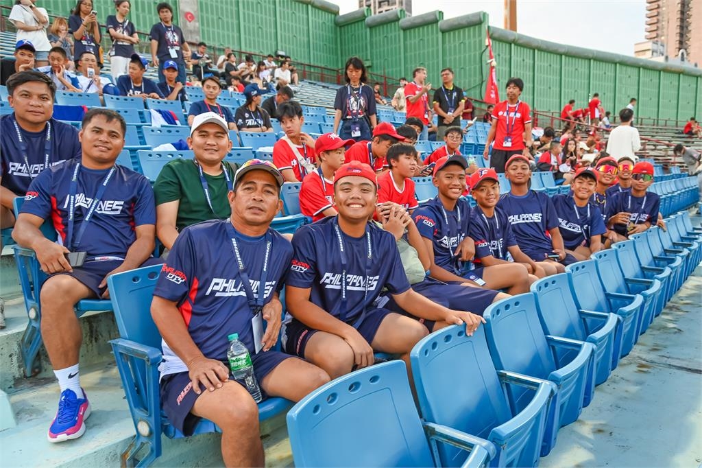 棒球/世界少棒LLB中階組亞太賽休兵 各國小球員赴味全龍主場體驗台式應援