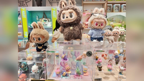 Labubu跌了!官方突祭「一大動作」黃牛收購價腰斬 股價一夜蒸發708億