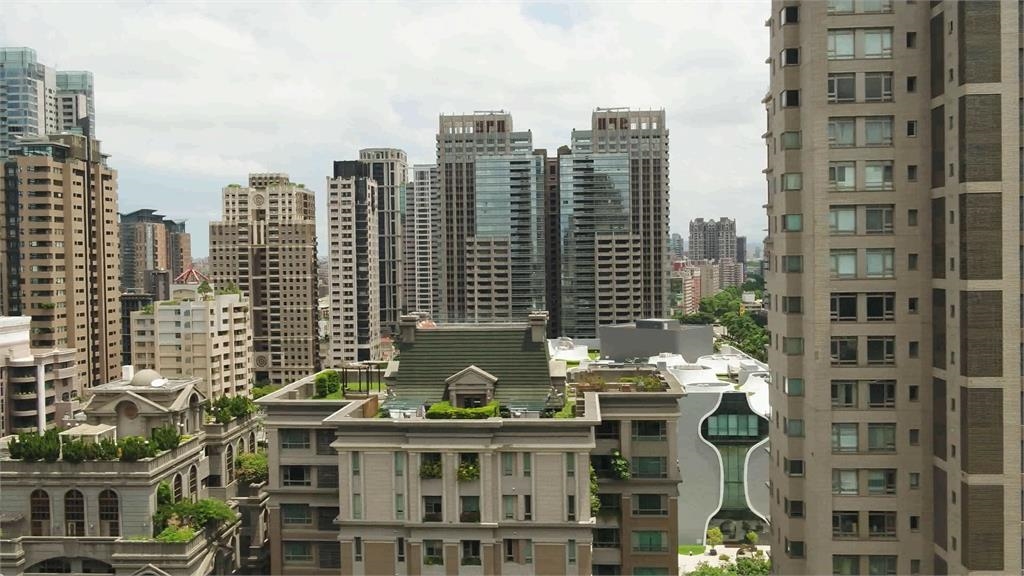 央行不降息 未鬆綁房市管制 專家曝建商面十大危機