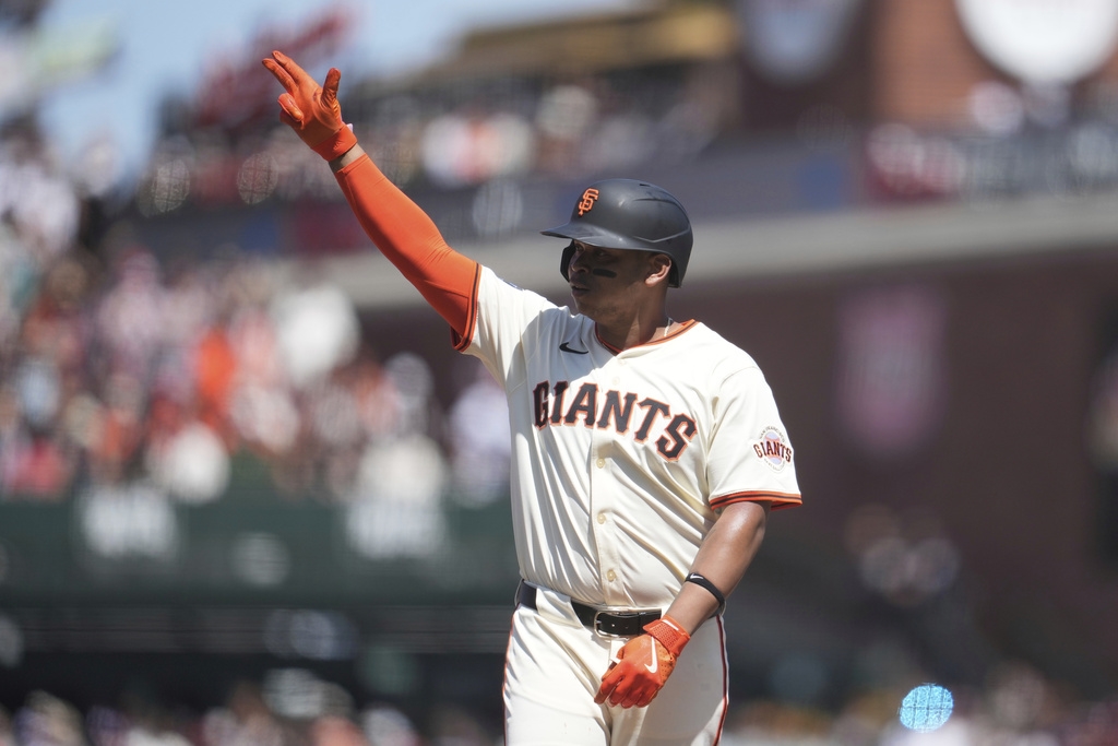 MLB(影)／紅襪巨人系列賽最後一戰　球員、總教練抗議裁判接連趕出場