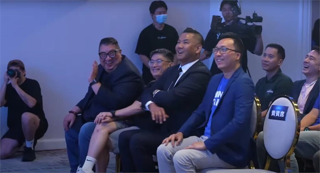 瓊斯盃(影)/兩聯盟在談合併!籃協秘書長李雲翔記者會抖猛料 主持人:播出去了