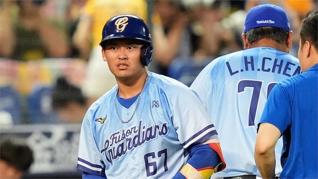 中職(影)/辛元旭慘遭球吻骨折 進行手術將脫離戰線休養6至8週 中職(影)/辛元旭慘遭球吻骨折 進行手術將脫離戰線休養6至8週