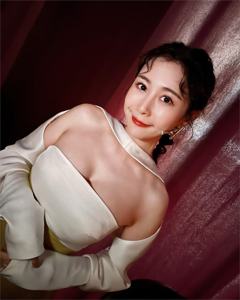 快訊／Albee遭質疑小三！本人PO全黑圖發聲了：沒有對不起任何人