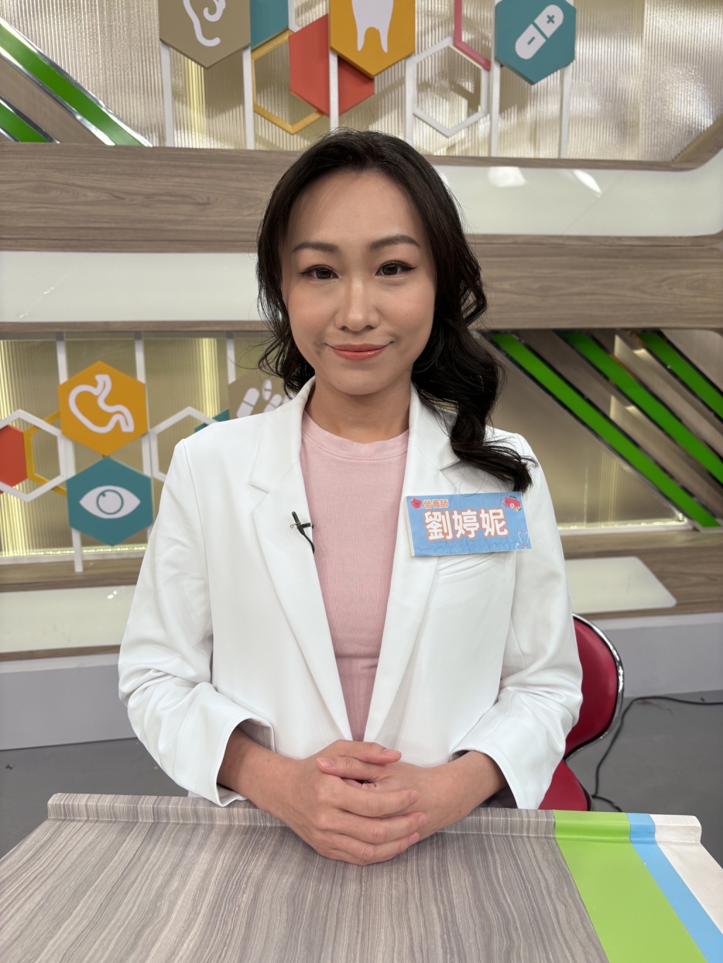 《醫學大聯盟》曾智希為了變成白雪公主 狂敷美白面膜變「豬頭」?