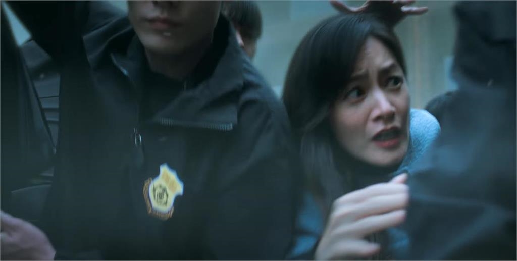 寓言還是預言?《零日攻擊》解放軍攻台灣「總統受訪遇炸彈」2分鐘震撼畫面曝光